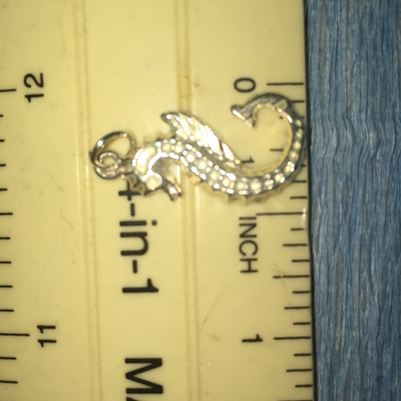 Pure Sterling Silver Seahorse Charm - Picture 3 of 4